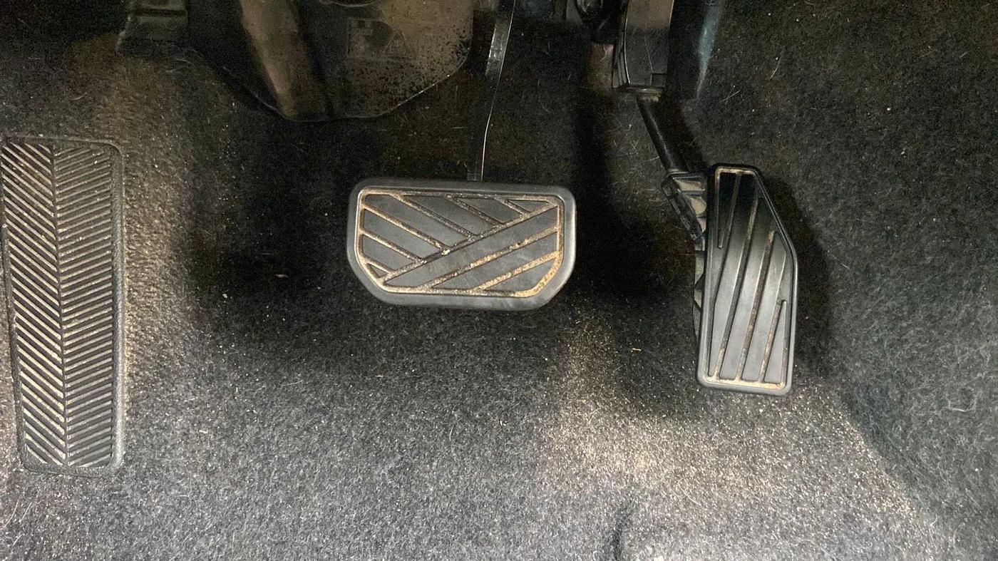 2020 Maruti XL6 ALPHA AT, Petrol, Automatic, 74,491 km, Pedals