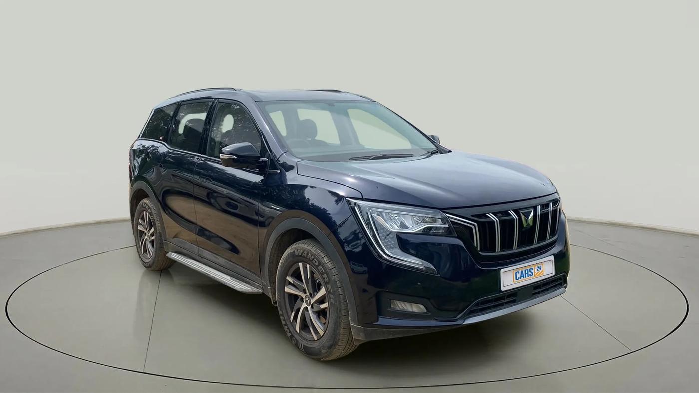 2022 Mahindra XUV700 AX 5 P AT 5 STR, Petrol, Automatic, 32,601 km, SRP