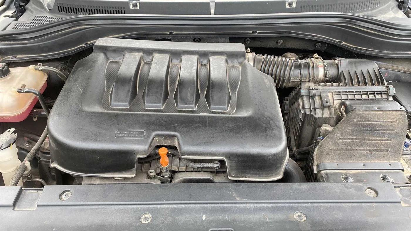 2022 Mahindra XUV700 AX 5 P AT 5 STR, Petrol, Automatic, 32,601 km, Open Bonet