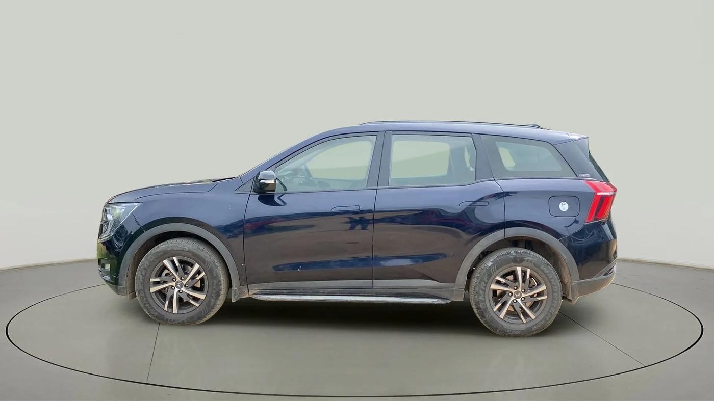 2022 Mahindra XUV700 AX 5 P AT 5 STR, Petrol, Automatic, 32,601 km, Left Side