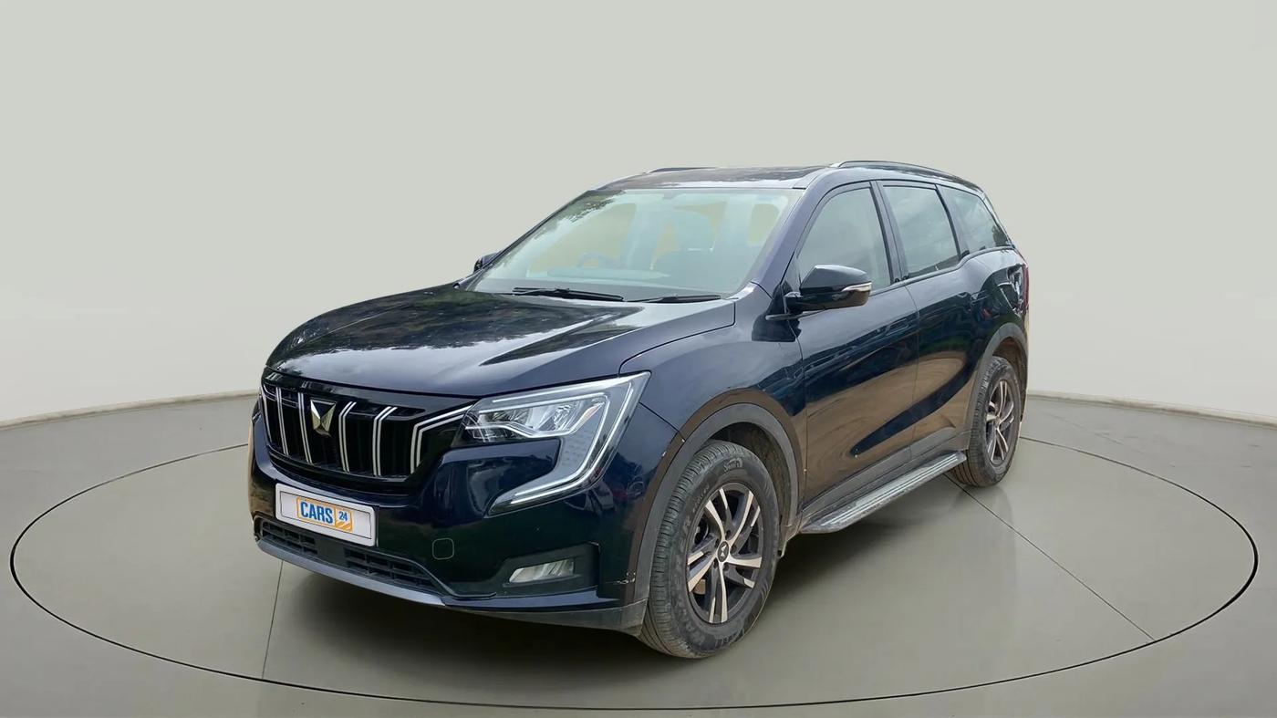2022 Mahindra XUV700 AX 5 P AT 5 STR, Petrol, Automatic, 32,601 km, Left Front Diagonal