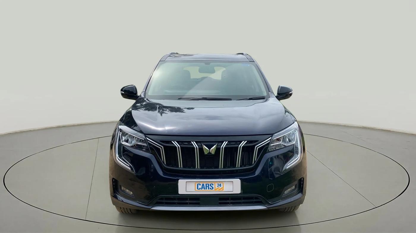 2022 Mahindra XUV700 AX 5 P AT 5 STR, Petrol, Automatic, 32,601 km, Front
