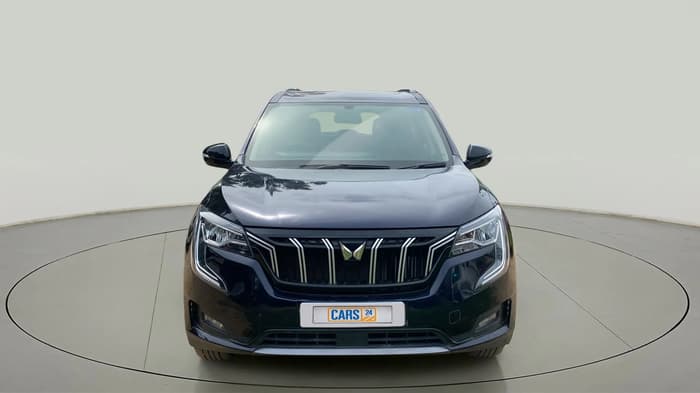 2022 Mahindra XUV700 AX 5 P AT 5 STR, Petrol, Automatic, 32,601 km, Front