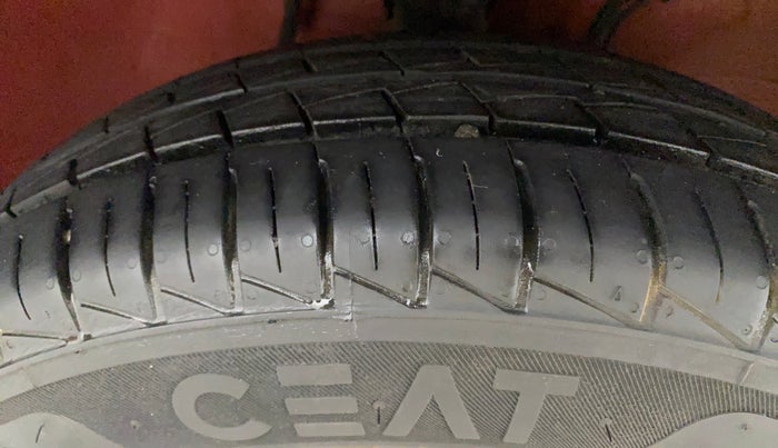 2022 Maruti Alto VXI, Petrol, Manual, 6,111 km, Right Front Tyre Tread