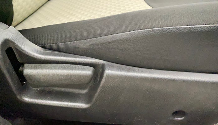 2022 Maruti Alto VXI, Petrol, Manual, 6,111 km, Driver Side Adjustment Panel
