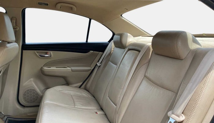 2017 Maruti Ciaz ALPHA 1.4 PETROL, Petrol, Manual, 91,883 km, Right Side Rear Door Cabin