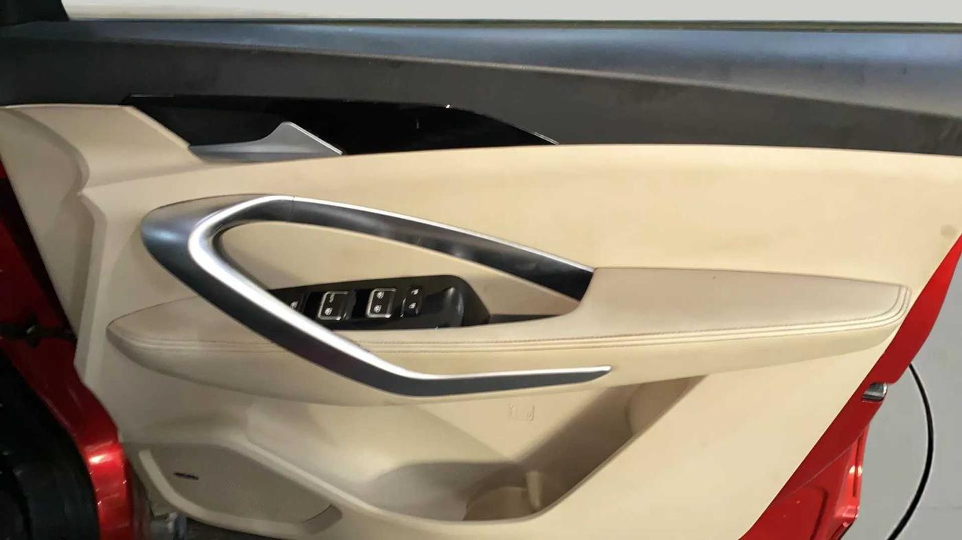 2021 MG HECTOR SHARP HYBRID 1.5 PETROL, Petrol, Manual, 36,675 km, Driver Side Door Panels Control