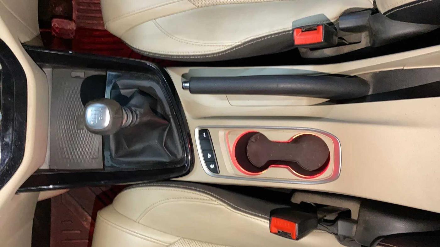 2021 MG HECTOR SHARP HYBRID 1.5 PETROL, Petrol, Manual, 36,675 km, Gear Lever