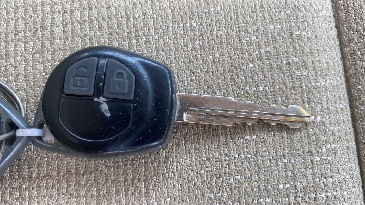 2016 Maruti Swift Dzire VXI, Petrol, Manual, 54,494 km, Key Close Up