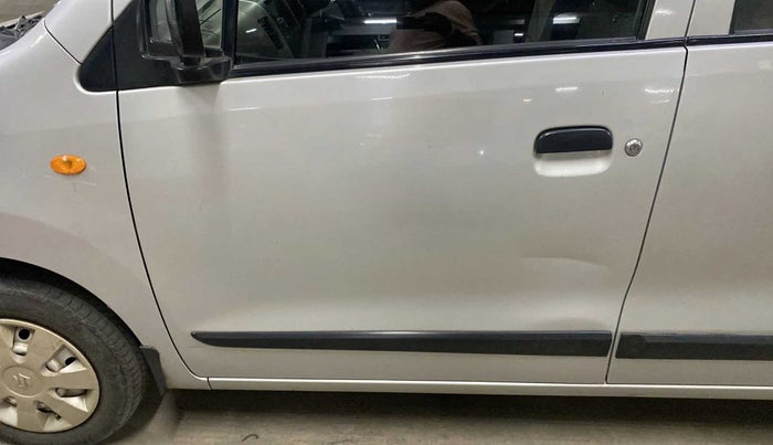 2014 Maruti Wagon R 1.0 LXI CNG, CNG, Manual, 1,23,142 km, Front passenger door - Minor scratches