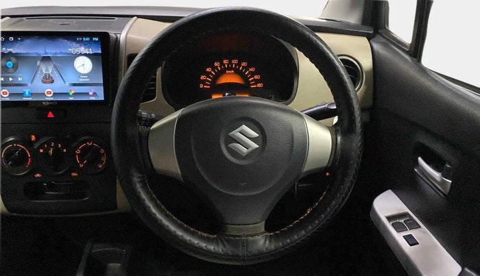 2017 Maruti Wagon R 1.0 LXI CNG, CNG, Manual, 69,150 km, Steering Wheel Close Up