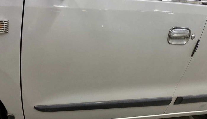 2017 Maruti Wagon R 1.0 LXI CNG, CNG, Manual, 69,150 km, Front passenger door - Slightly dented