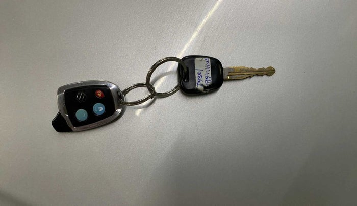 2017 Maruti Wagon R 1.0 LXI CNG, CNG, Manual, 69,150 km, Key Close Up