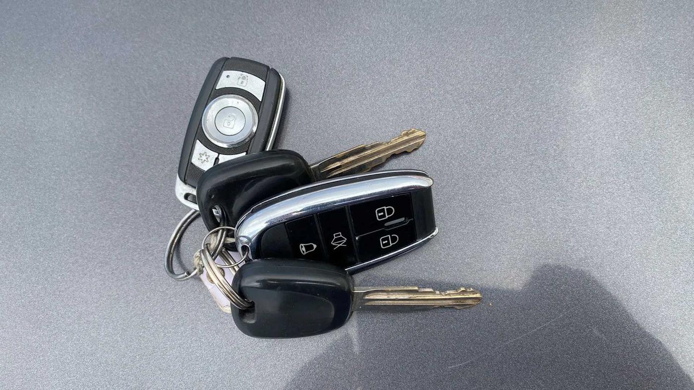 2016 Maruti Alto K10 VXI, Petrol, Manual, 39,961 km, Key Close Up
