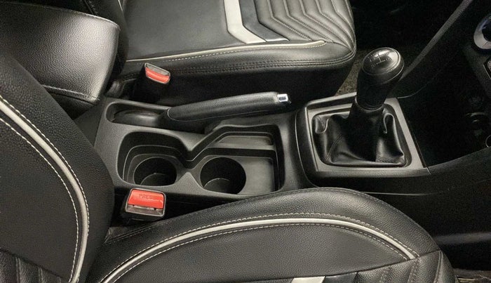 2020 Maruti Vitara Brezza LXI, Petrol, Manual, 48,722 km, Gear Lever