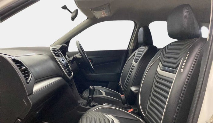 2020 Maruti Vitara Brezza LXI, Petrol, Manual, 48,722 km, Right Side Front Door Cabin