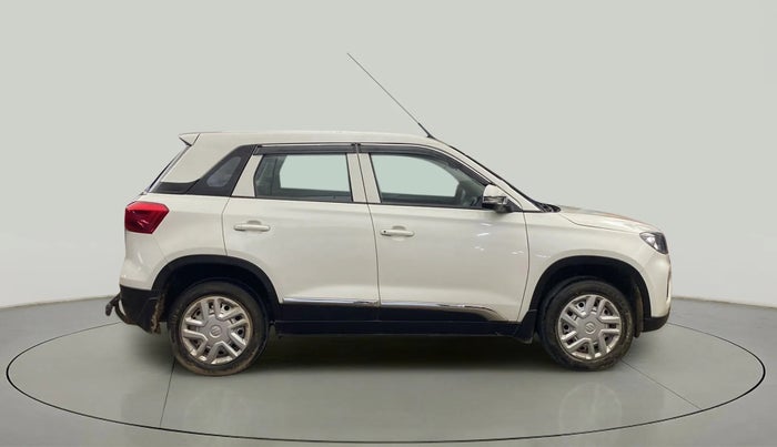 2020 Maruti Vitara Brezza LXI, Petrol, Manual, 48,722 km, Right Side View