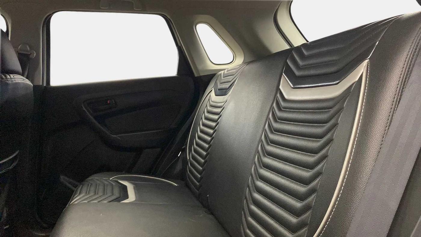 2020 Maruti Vitara Brezza LXI, Petrol, Manual, 48,722 km, Right Side Rear Door Cabin
