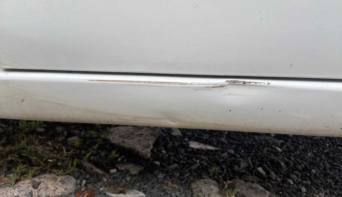 2013 Maruti Wagon R 1.0 LXI, Petrol, Manual, 81,232 km, Left running board - Slightly dented