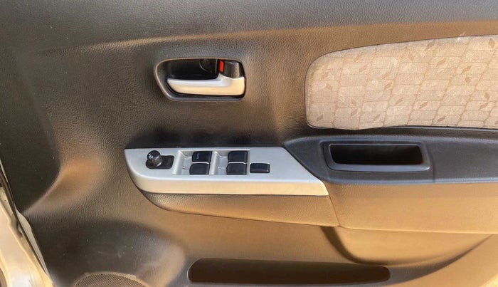 2015 Maruti Wagon R 1.0 VXI, Petrol, Manual, 59,998 km, Driver Side Door Panels Control