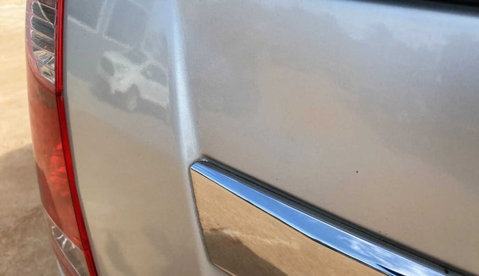 2015 Maruti Wagon R 1.0 VXI, Petrol, Manual, 59,998 km, Dicky (Boot door) - Slightly dented