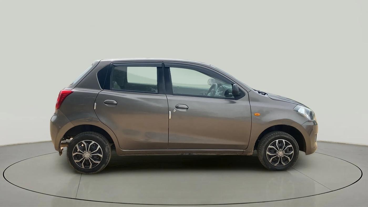 2015 Datsun Go T, Petrol, Manual, 31,169 km, Right Side View