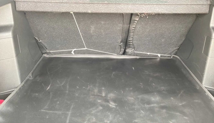 2022 Maruti BREZZA ZXI + SMART HYBRID, Petrol, Manual, 47,753 km, Boot Inside