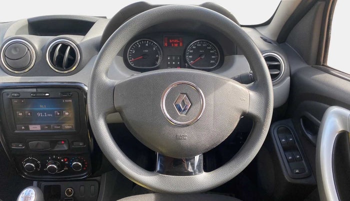 2014 Renault Duster 110 PS RXL ADVENTURE, Diesel, Manual, 62,481 km, Steering Wheel Close Up