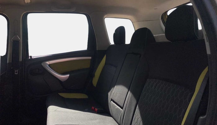 2014 Renault Duster 110 PS RXL ADVENTURE, Diesel, Manual, 62,481 km, Right Side Rear Door Cabin