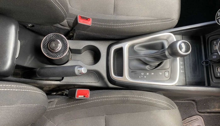 2022 Hyundai VENUE SX PLUS 1.0 TURBO DCT, Petrol, Automatic, 18,989 km, Gear Lever
