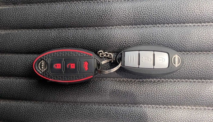 2022 Nissan MAGNITE XV PREMIUM TURBO CVT DUAL TONE, Petrol, Automatic, 13,168 km, Key Close Up