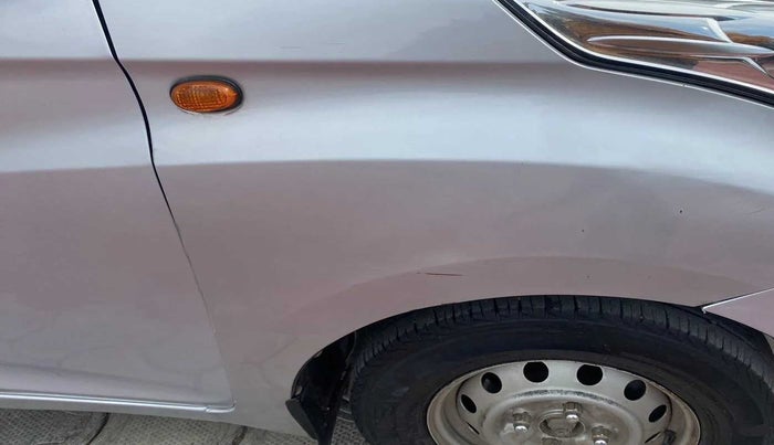 2013 Hyundai Eon ERA +, Petrol, Manual, 89,020 km, Right fender - Minor scratches