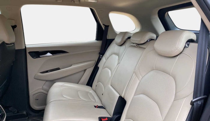 2021 MG HECTOR SHARP 1.5 PETROL CVT, Petrol, Automatic, 18,179 km, Right Side Rear Door Cabin