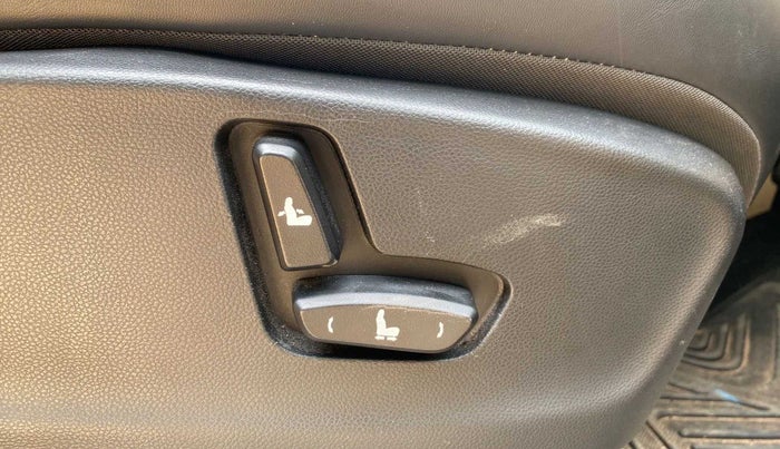 2021 MG HECTOR SHARP 1.5 PETROL CVT, Petrol, Automatic, 18,179 km, Driver Side Adjustment Panel