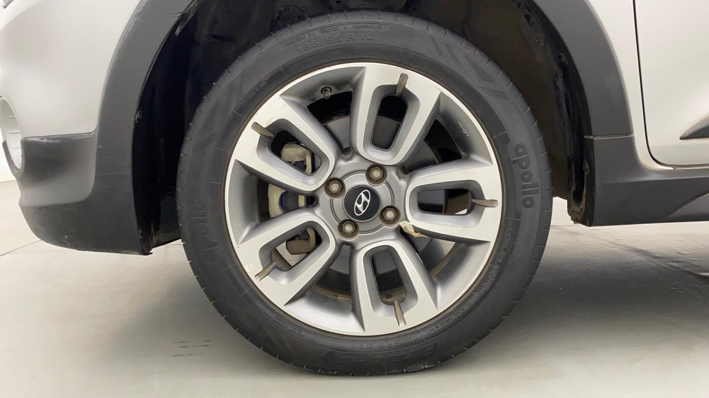 2015 Hyundai i20 Active 1.2 SX, Petrol, Manual, 39,168 km, Left Front Wheel