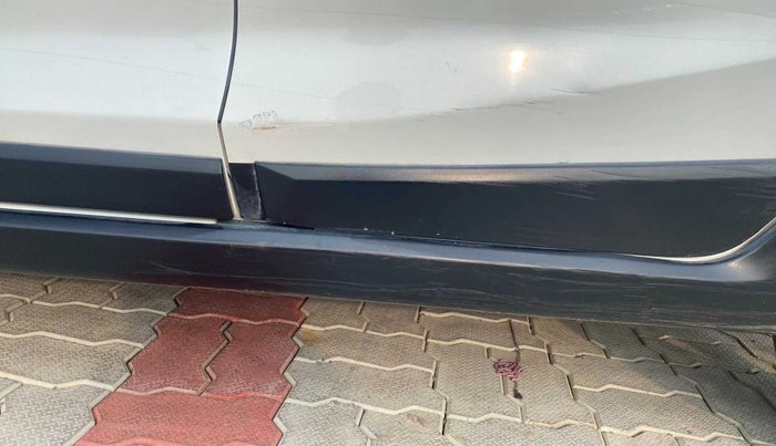 2017 Honda WR-V 1.2L I-VTEC VX MT, Petrol, Manual, 46,101 km, Left running board - Cladding has minor damage
