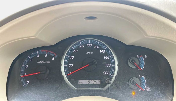 2013 Toyota Innova 2.5 VX 8 STR, Diesel, Manual, 97,207 km, Odometer Image