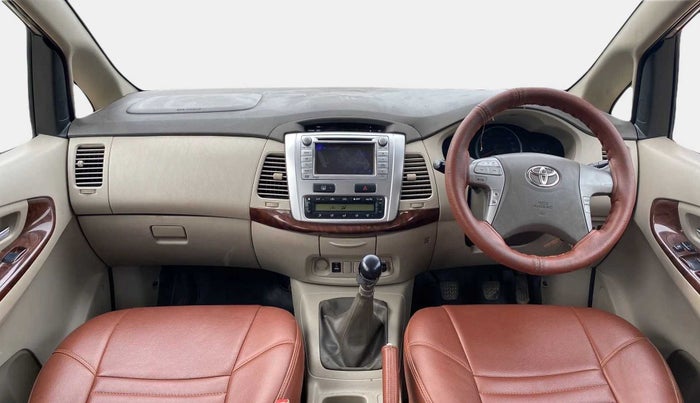 2013 Toyota Innova 2.5 VX 8 STR, Diesel, Manual, 97,207 km, Dashboard