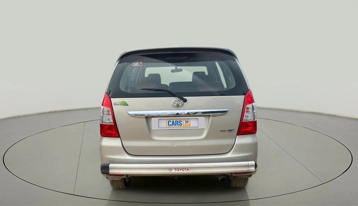 2013 Toyota Innova 2.5 VX 8 STR, Diesel, Manual, 97,207 km, Back/Rear