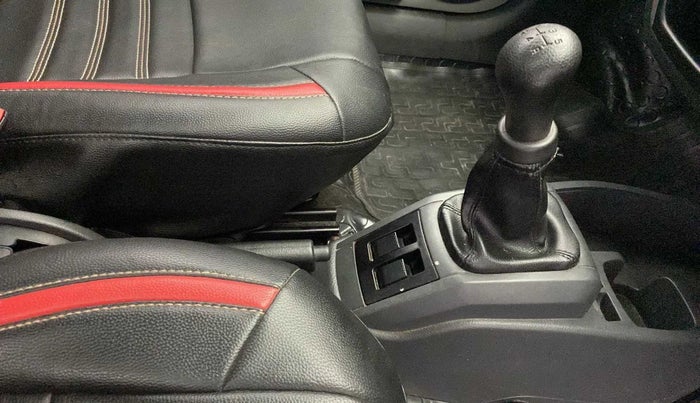 2017 Maruti Alto 800 VXI, Petrol, Manual, 58,748 km, Gear Lever