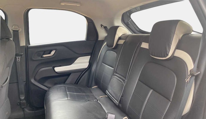 2022 Tata PUNCH CREATIVE  MT, Petrol, Manual, 43,093 km, Right Side Rear Door Cabin