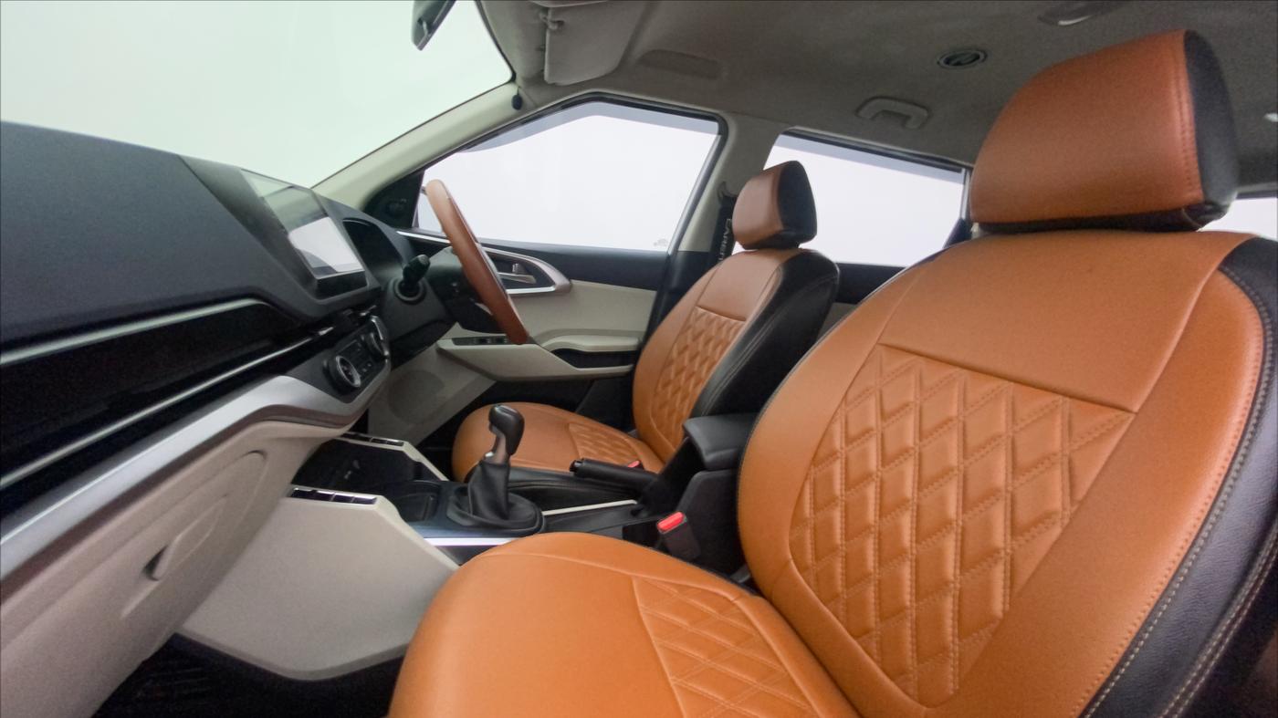 2022 KIA CARENS PREMIUM 1.4 PETROL 7 STR, Petrol, Manual, 38,913 km, Right Side Front Door Cabin