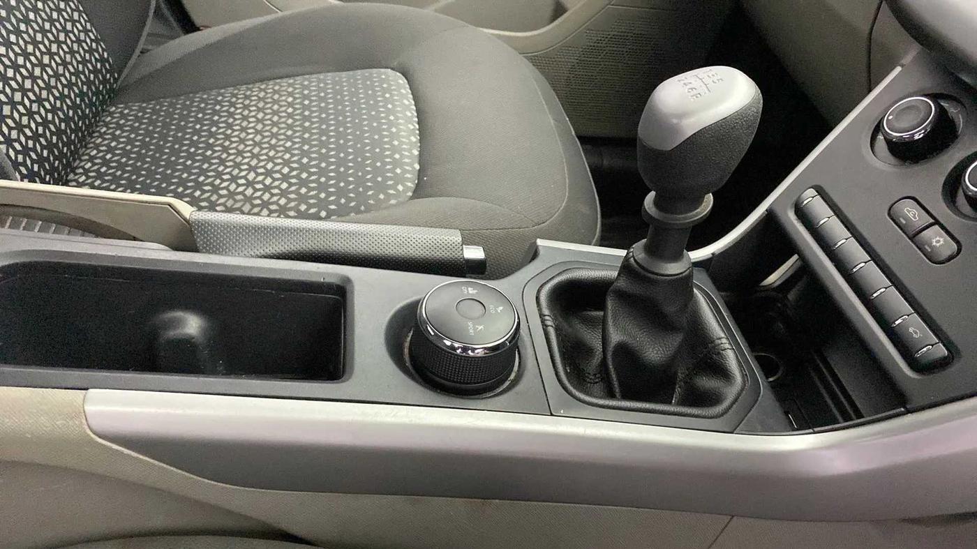 2019 Tata NEXON XM PETROL, Petrol, Manual, 50,798 km, Gear Lever