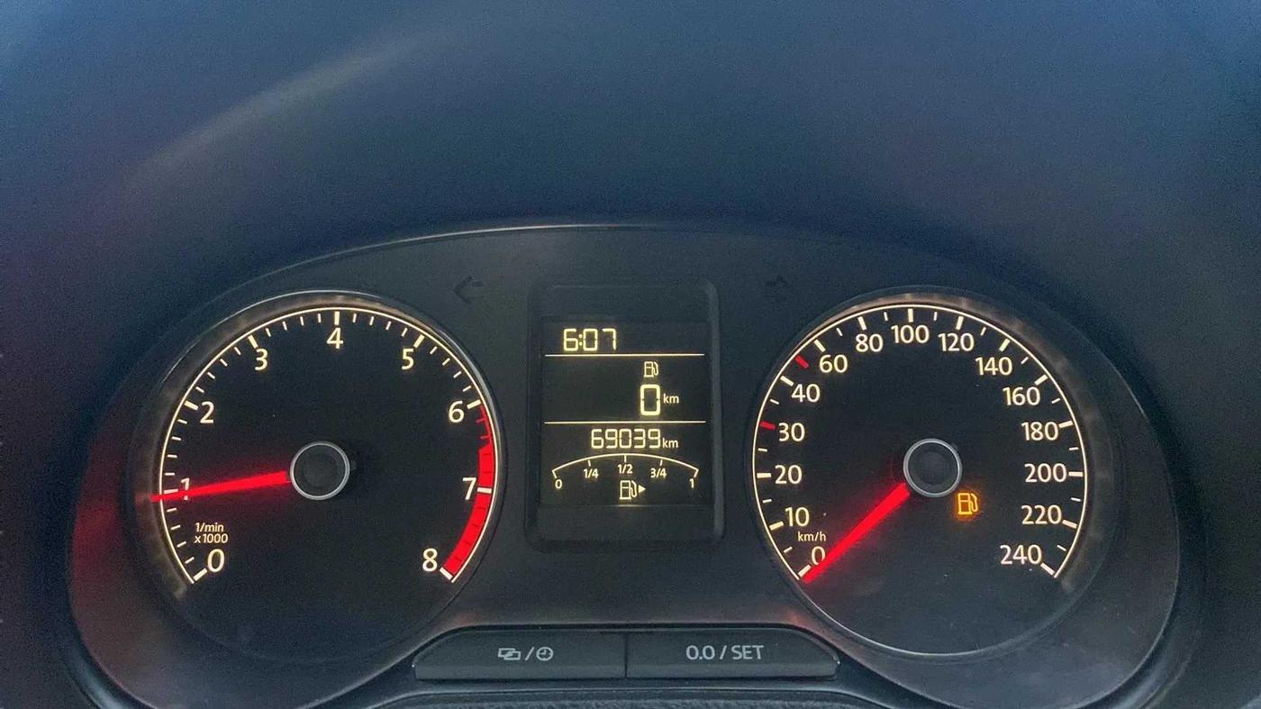 2017 Volkswagen Ameo HIGHLINE1.2L, Petrol, Manual, 69,020 km, Odometer Image