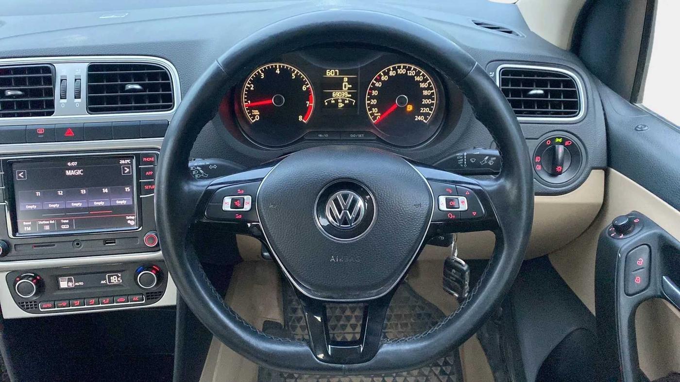 2017 Volkswagen Ameo HIGHLINE1.2L, Petrol, Manual, 69,020 km, Steering Wheel Close Up