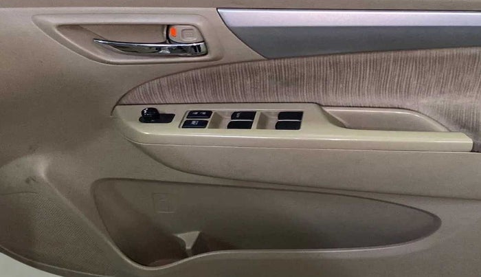 2014 Maruti Ertiga VXI CNG, CNG, Manual, 68,257 km, Driver Side Door Panels Control