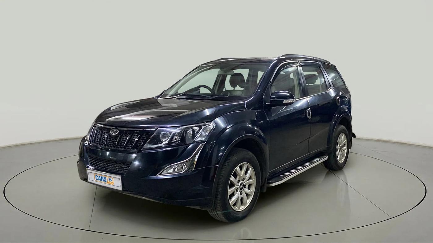 2017 Mahindra XUV500 W10 AT, Diesel, Automatic, 82,356 km, Left Front Diagonal