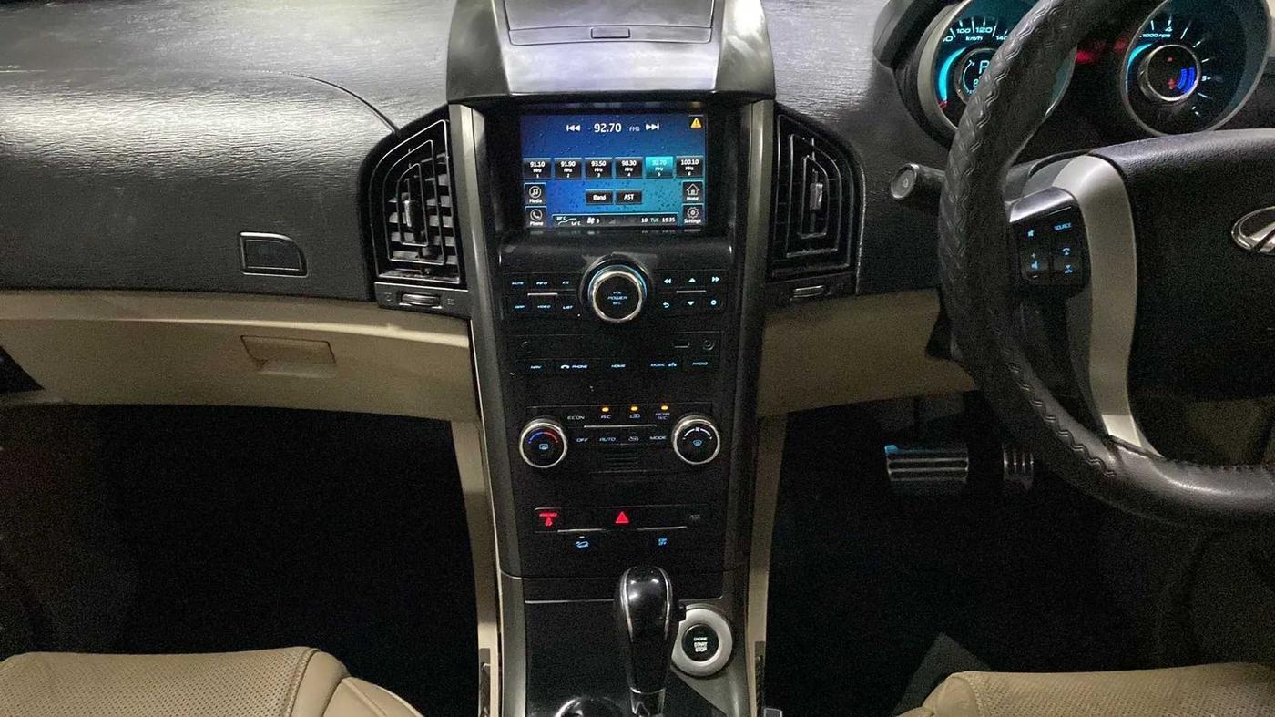 2017 Mahindra XUV500 W10 AT, Diesel, Automatic, 82,356 km, Air Conditioner