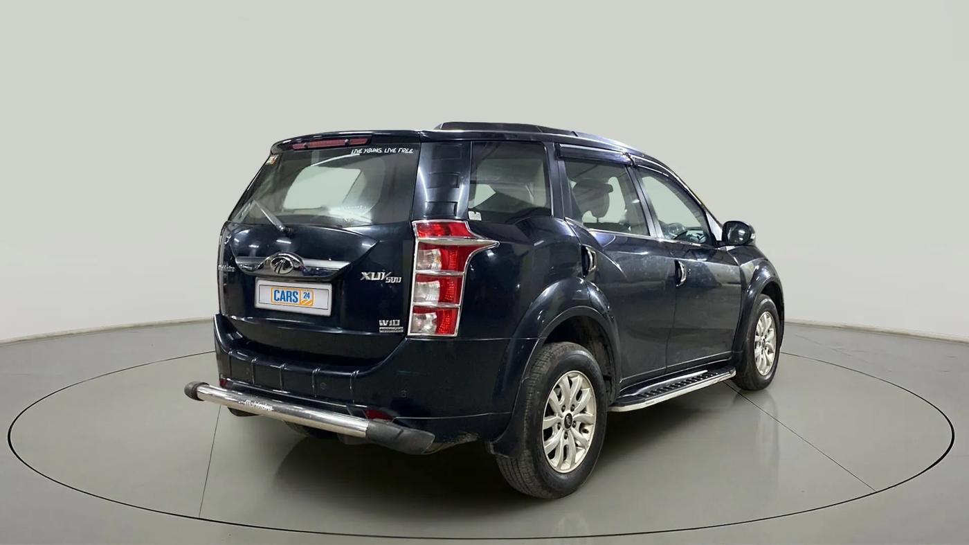 2017 Mahindra XUV500 W10 AT, Diesel, Automatic, 82,356 km, Right Back Diagonal