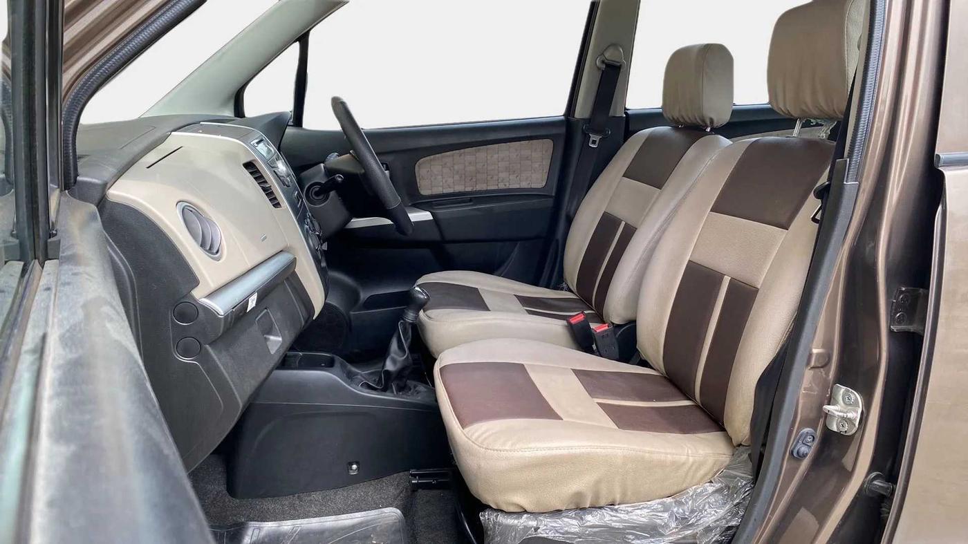 2016 Maruti Wagon R 1.0 VXI, Petrol, Manual, 15,267 km, Right Side Front Door Cabin